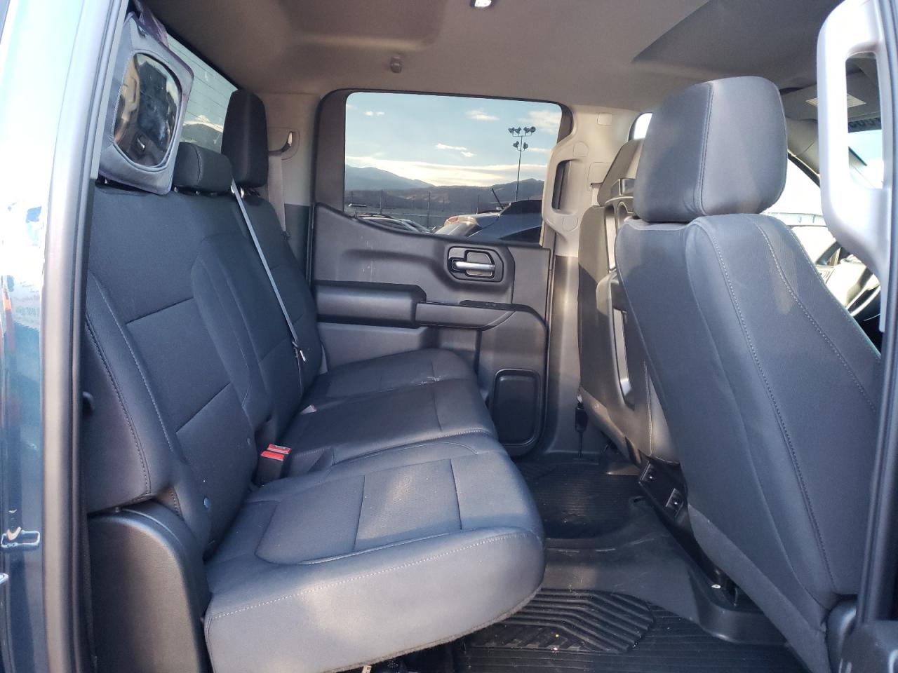 Photo 6 from auction – 2021 CHEVROLET SILVERADO with VIN 3GCPYBEK1MG437438