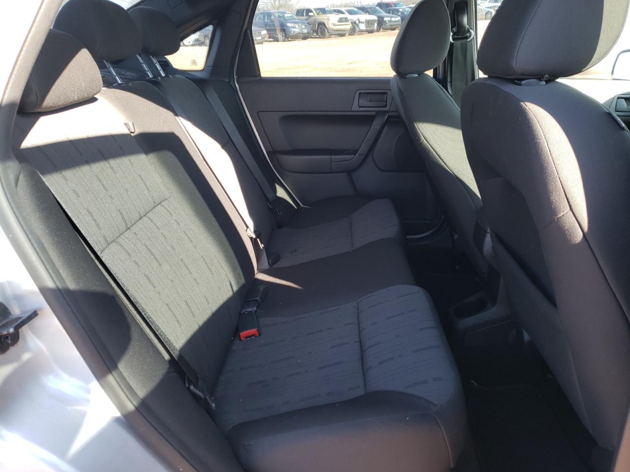 Photo 6 from auction – 2010 FORD FOCUS SE with VIN 1FAHP3FN3AW121032