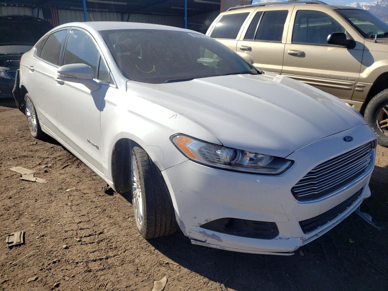 FORD FUSION SE 2016 with VIN 3FA6P0LU4GR251480 - Photo from auction