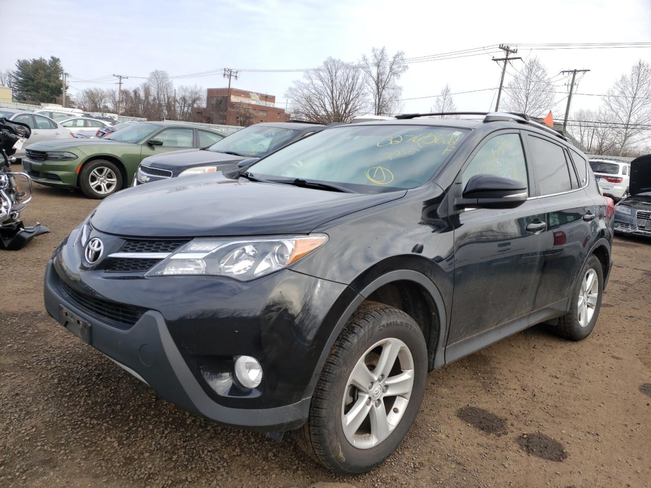 Photo 2 from auction – 2014 TOYOTA RAV4 XLE with VIN 2T3RFREV9EW173968