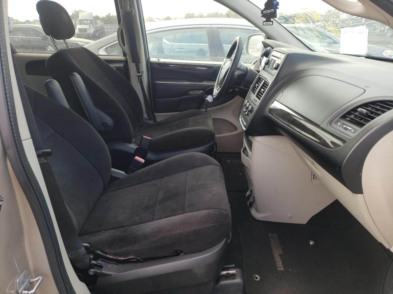 Photo 5 from auction – 2012 DODGE GRAND CARA with VIN 2C4RDGBG0CR407972