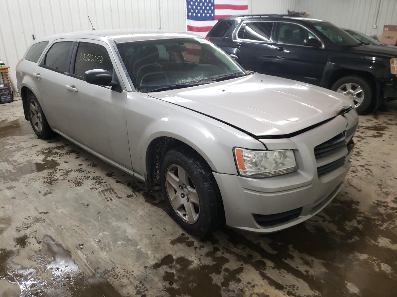 DODGE MAGNUM 2008 with VIN 2D4FV47T98H153313 - Photo from auction