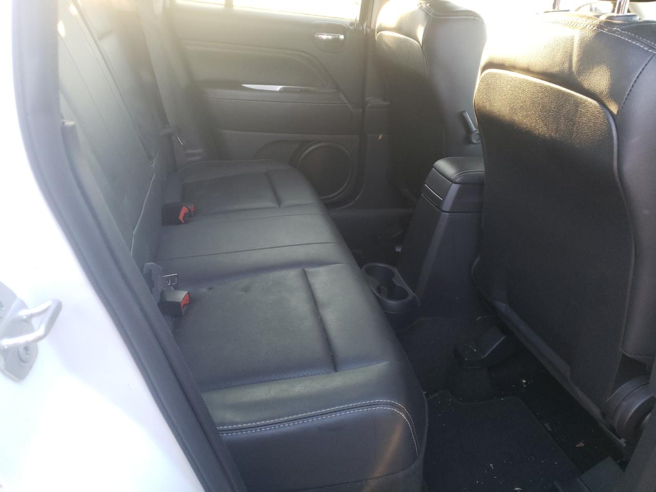 Photo 6 from auction – 2016 JEEP COMPASS LA with VIN 1C4NJCEA5GD536161