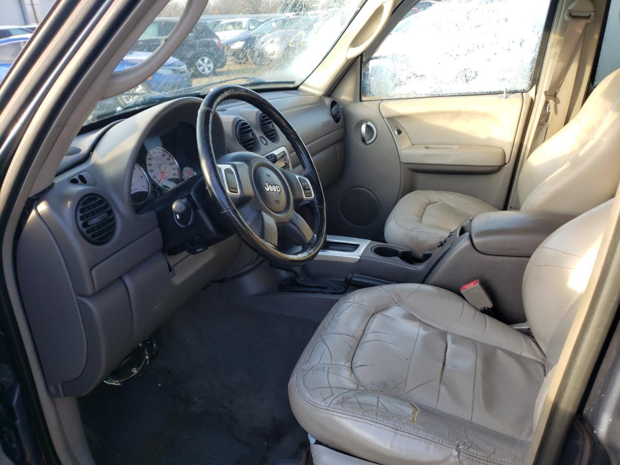 Photo 5 from auction – 2002 JEEP LIBERTY LI with VIN 1J4GL58K12W312489