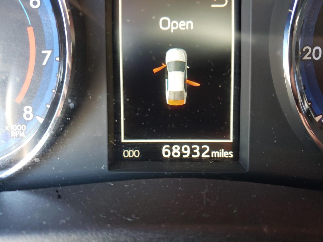 Photo 8 from auction – 2018 TOYOTA COROLLA L with VIN 2T1BURHE6JC982108