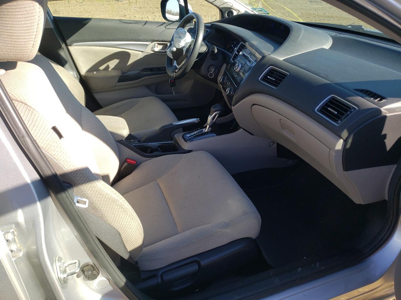 Photo 5 from auction – 2013 HONDA CIVIC HYBR with VIN 19XFB4F2XDE202815