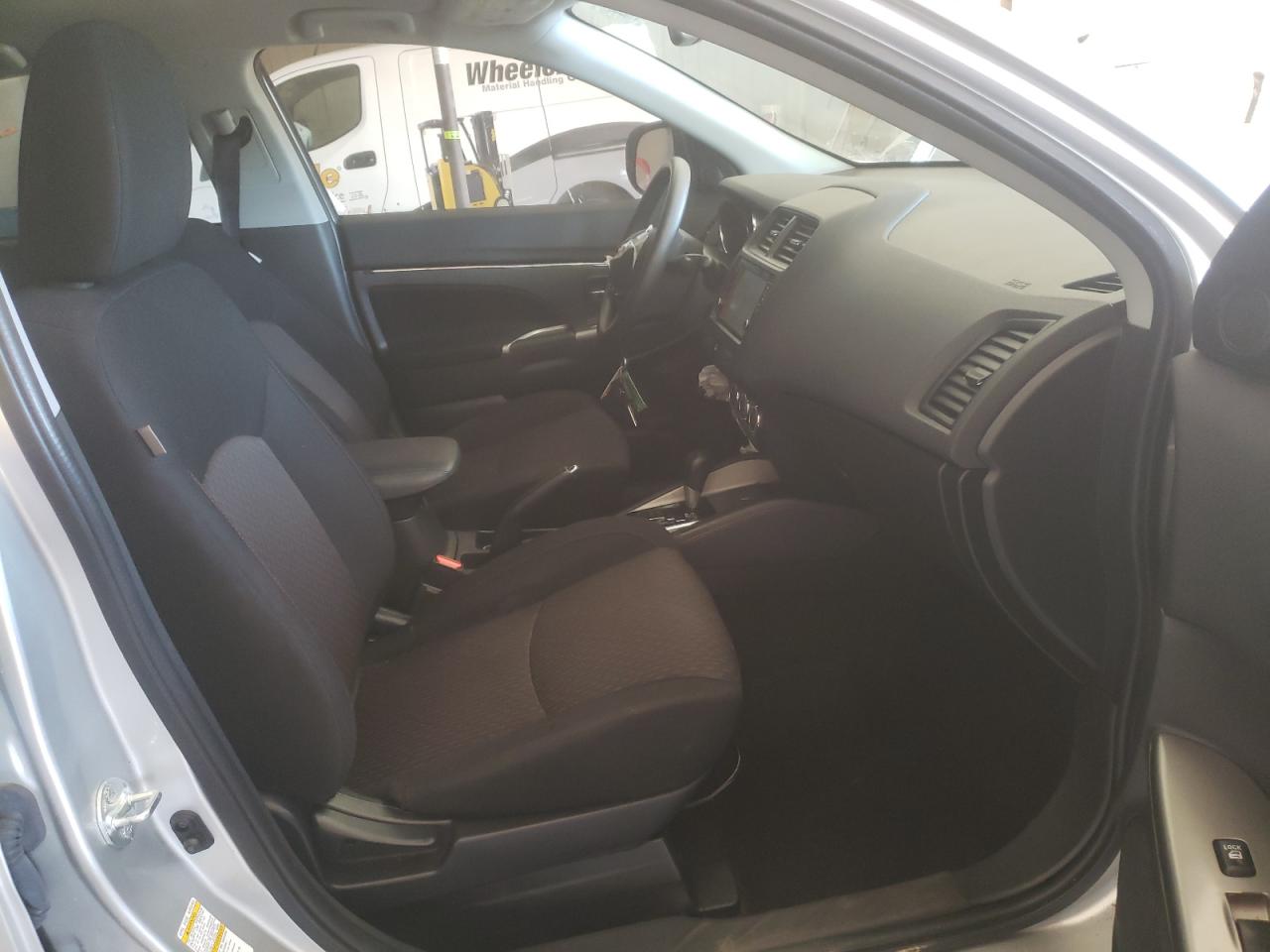 Photo 5 from auction – 2019 MITSUBISHI OUTLANDER with VIN JA4AP3AU1KU033744