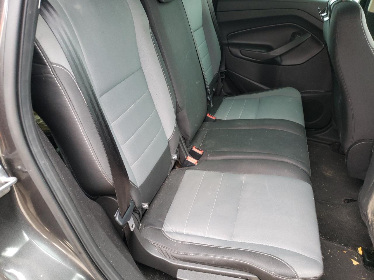 Photo 6 from auction – 2017 FORD ESCAPE S with VIN 1FMCU0F74HUE90688