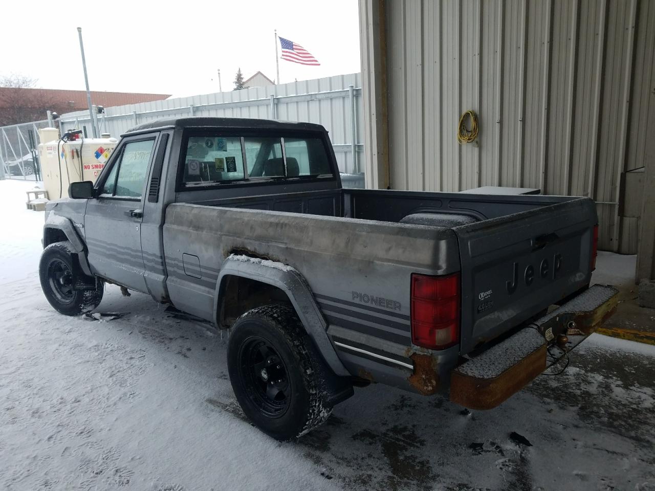 Photo 3 from auction – 1992 JEEP COMANCHE P with VIN 1J7FT36S2NL115259
