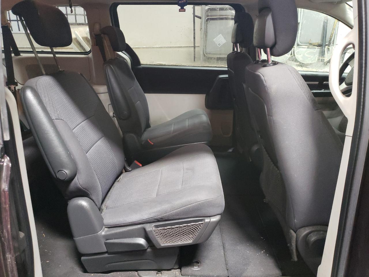 Фото 6 с аукциона – 2010 DODGE GRAND CARA с VIN 2D4RN4DE8AR252417