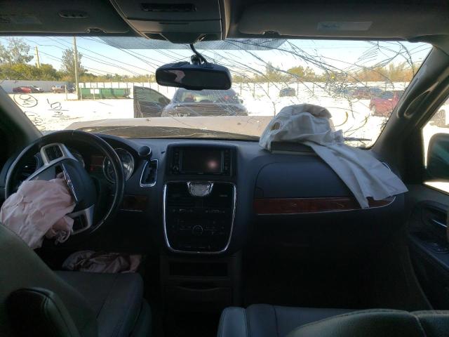 Photo 9 from auction – 2014 CHRYSLER TOWN & COU with VIN 2C4RC1BG0ER402628