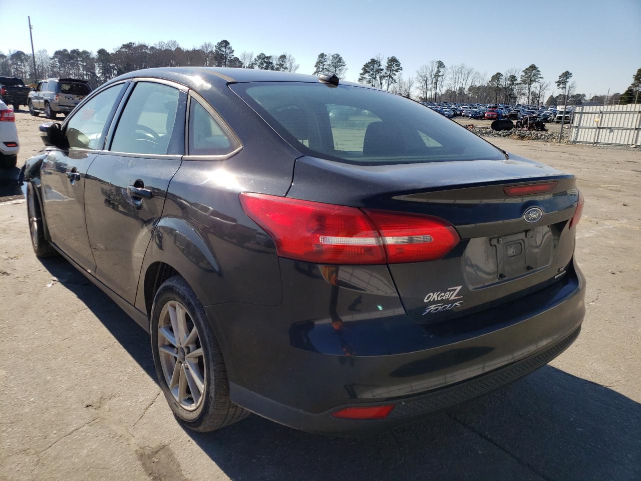 Photo 3 from auction – 2015 FORD FOCUS SE with VIN 1FADP3F24FL233870