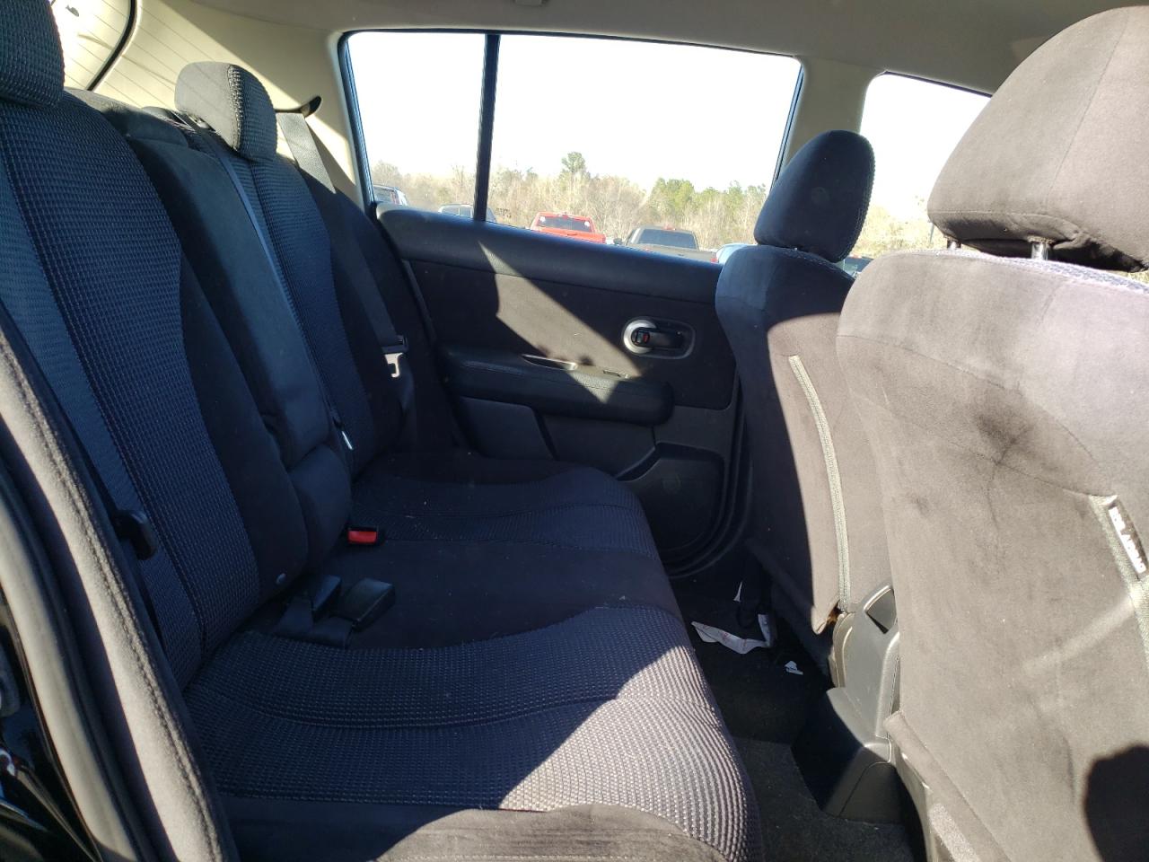Photo 6 from auction – 2010 NISSAN VERSA S with VIN 3N1BC1CP4AL466603