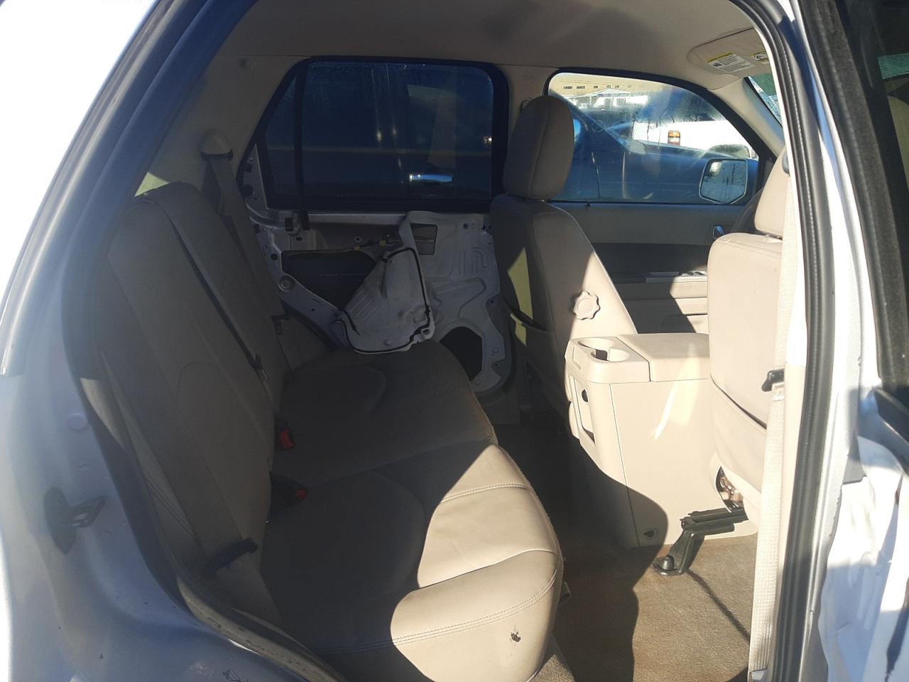 Photo 6 from auction – 2011 MERCURY MARINER PR with VIN 4M2CN8HG8BKJ08110