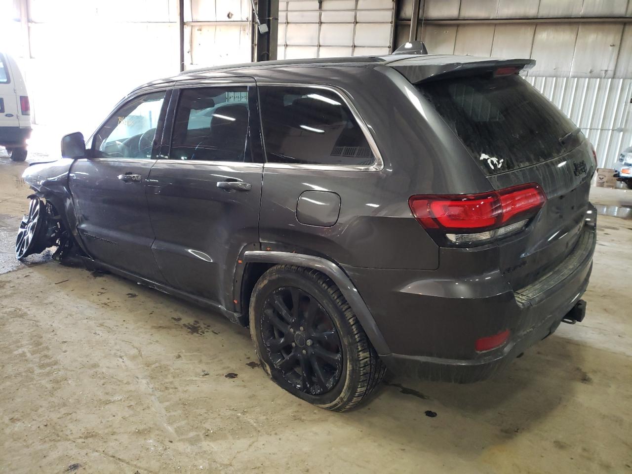 Photo 3 from auction – 2015 JEEP GRAND CHER with VIN 1C4RJFAG4FC820009