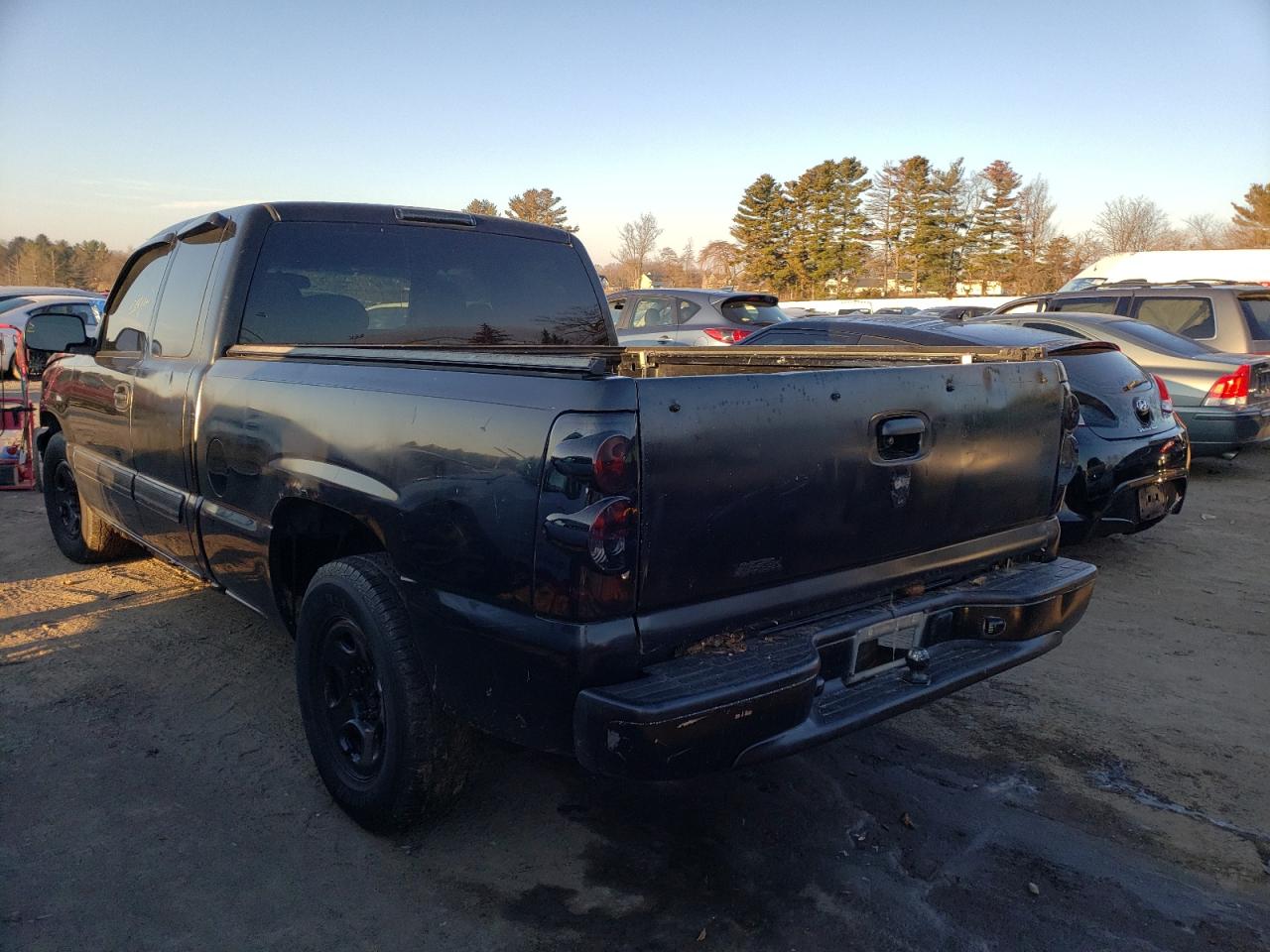 Photo 3 from auction – 2003 CHEVROLET SILVERADO with VIN 1GCEC19V93Z339437