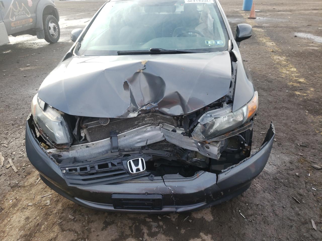 Photo 7 from auction – 2012 HONDA CIVIC LX with VIN 2HGFB2F57CH611244