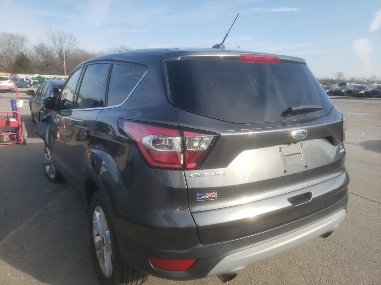 Photo 3 from auction – 2017 FORD ESCAPE SE with VIN 1FMCU0GD9HUE86866