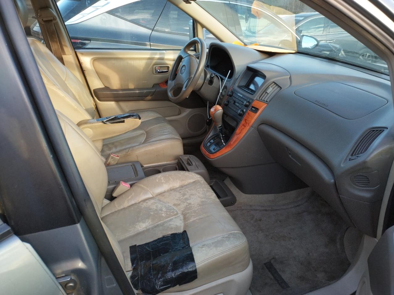 Photo 5 from auction – 2001 LEXUS RX 300 with VIN JTJGF10U210105028