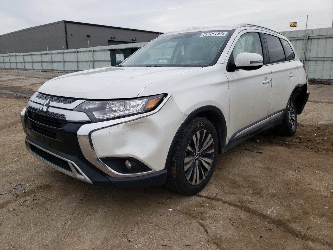 Photo 2 from auction – 2019 MITSUBISHI OUTLANDER with VIN JA4AZ3A36KZ041567