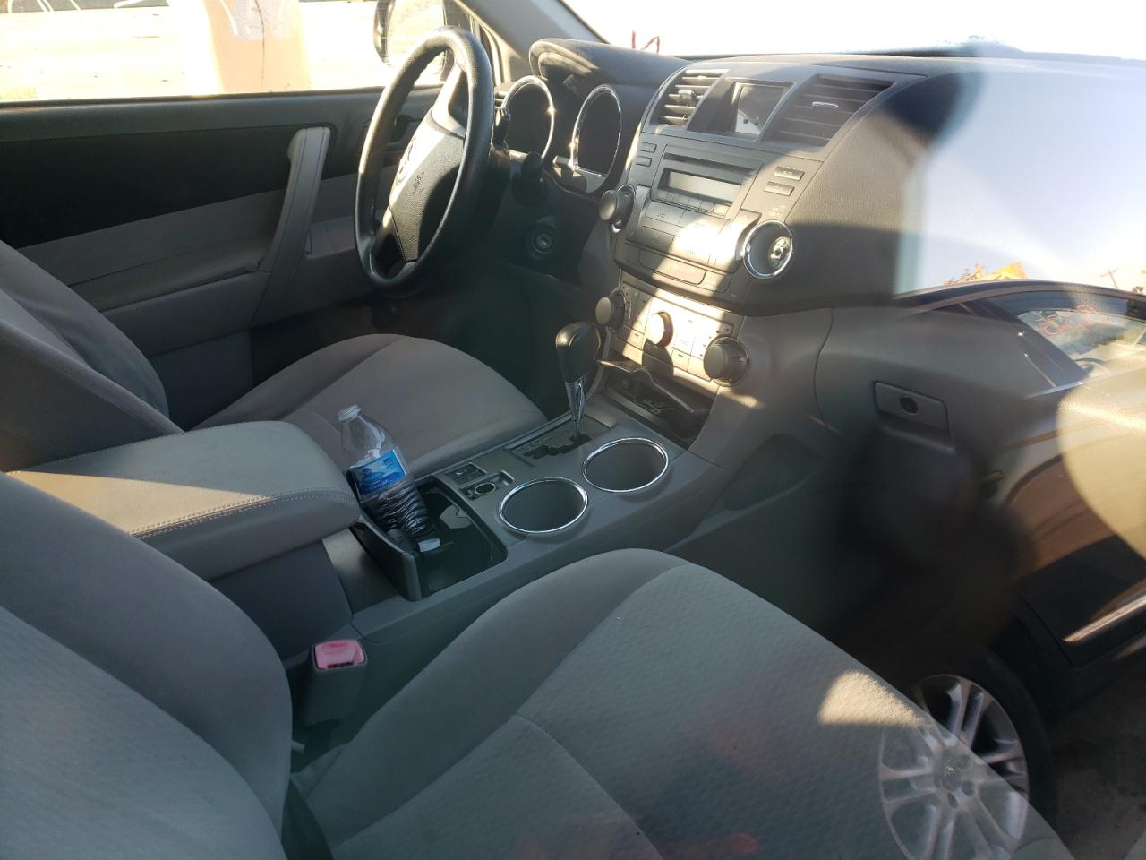 Photo 5 from auction – 2008 TOYOTA HIGHLANDER with VIN JTEES41A882040532