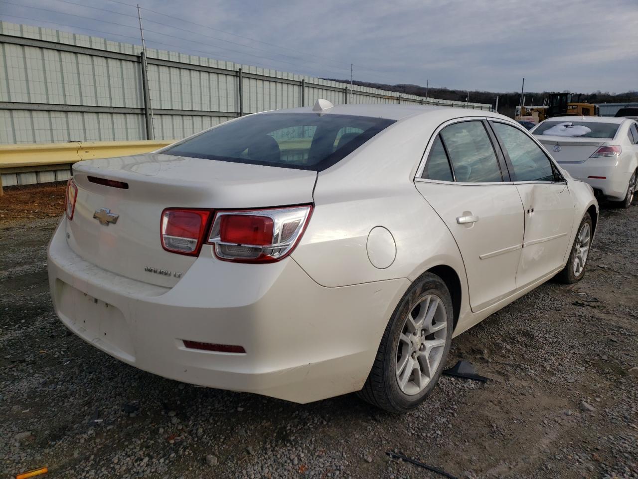 Photo 4 from auction – 2014 CHEVROLET MALIBU 1LT with VIN 1G11C5SL4EU149875