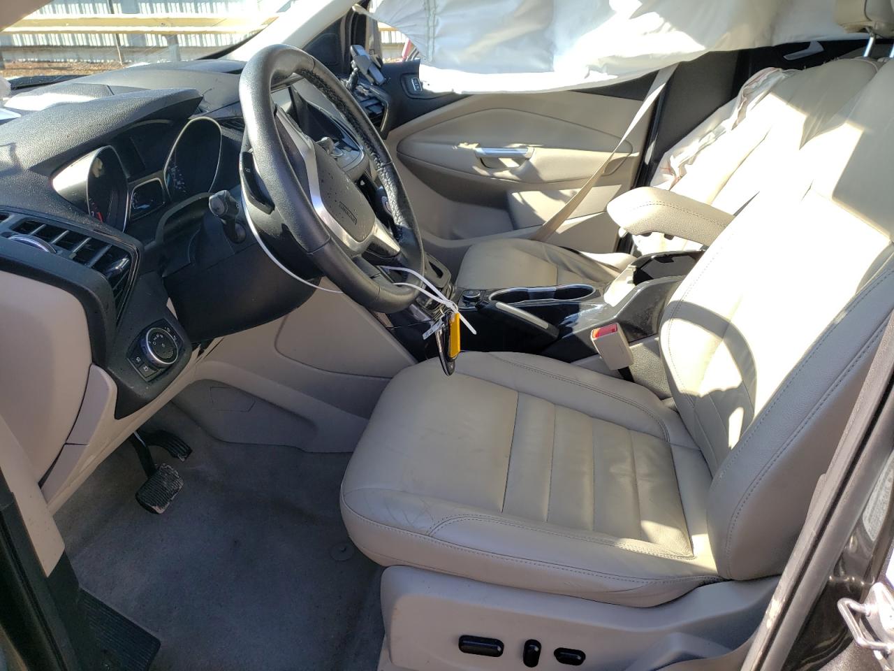 Photo 5 from auction – 2016 FORD ESCAPE TIT with VIN 1FMCU0J97GUA92110