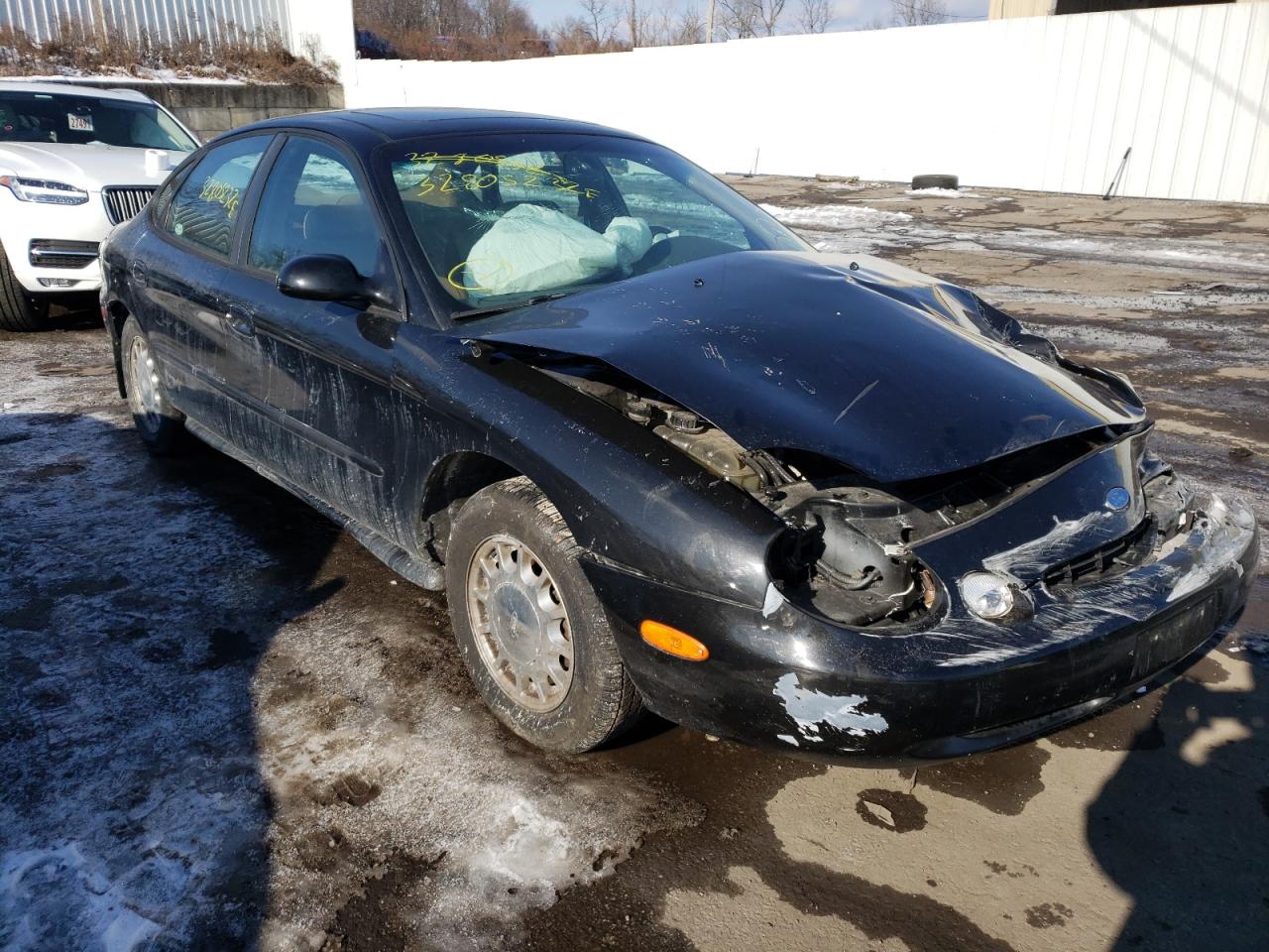 FORD TAURUS LX 1997 with VIN 1FALP53S8VA190172 - Photo from auction