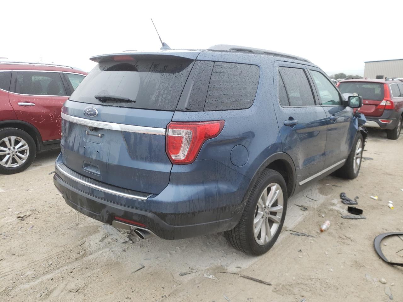Photo 4 from auction – 2018 FORD EXPLORER X with VIN 1FM5K7D8XJGB77944