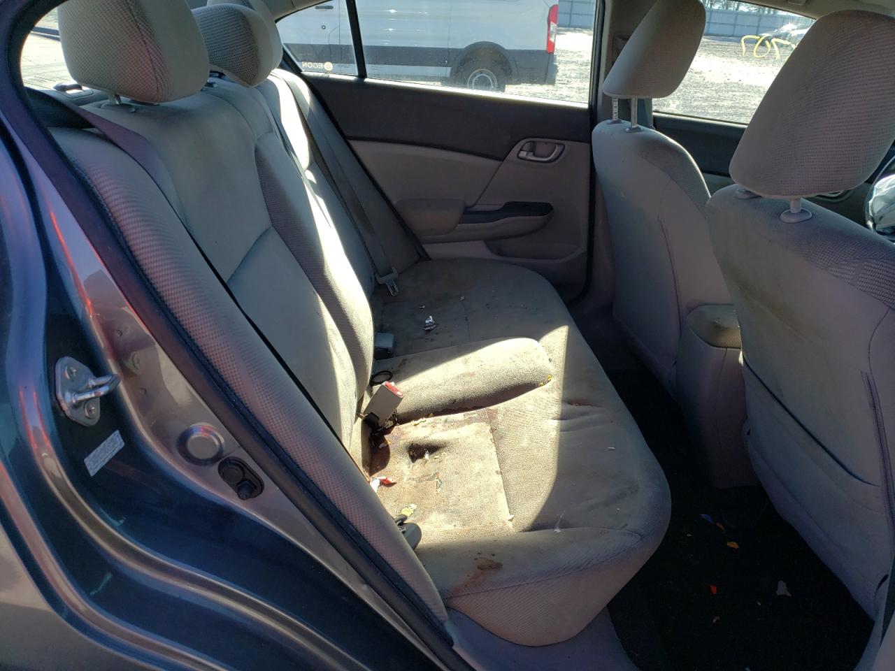 Foto 6 de la subasta – 2012 HONDA CIVIC HF con VIN 2HGFB2F69CH316848