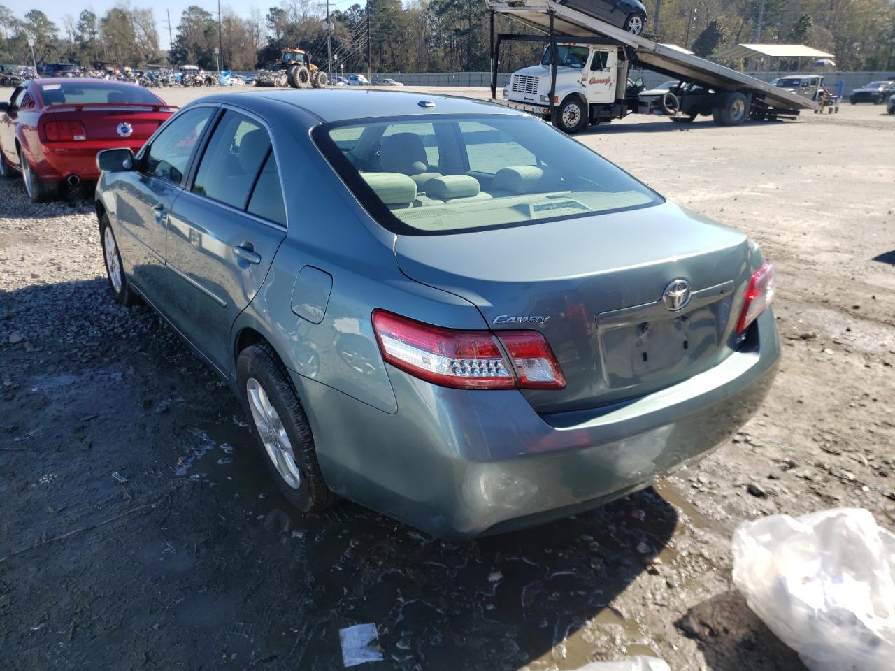 Photo 3 from auction – 2011 TOYOTA CAMRY BASE with VIN 4T1BF3EK8BU700956