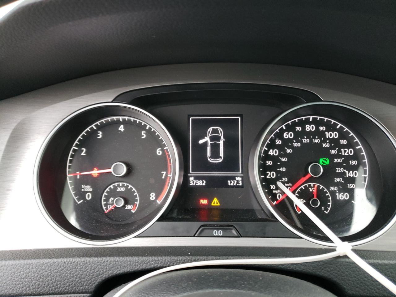 Photo 8 from auction – 2017 VOLKSWAGEN GOLF S with VIN 3VW217AU5HM000565