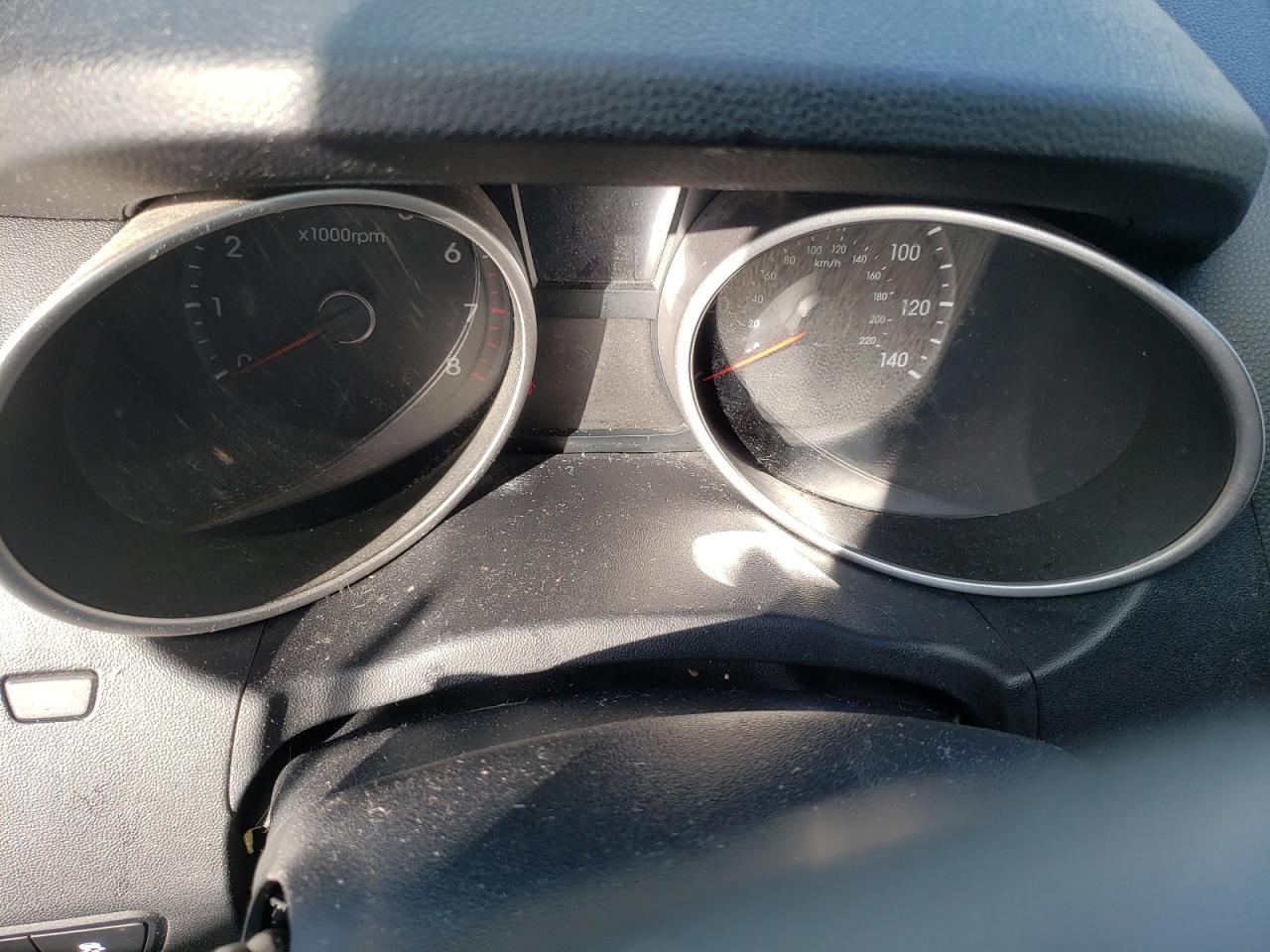 Photo 8 from auction – 2013 HYUNDAI TUCSON GLS with VIN KM8JUCACXDU577793