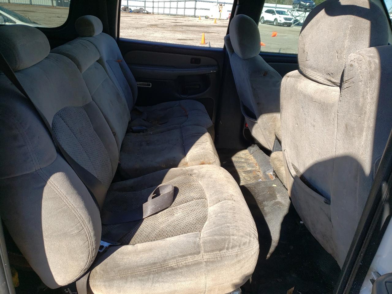 Photo 6 from auction – 2001 CHEVROLET SUBURBAN C with VIN 3GNEC16TX1G256199