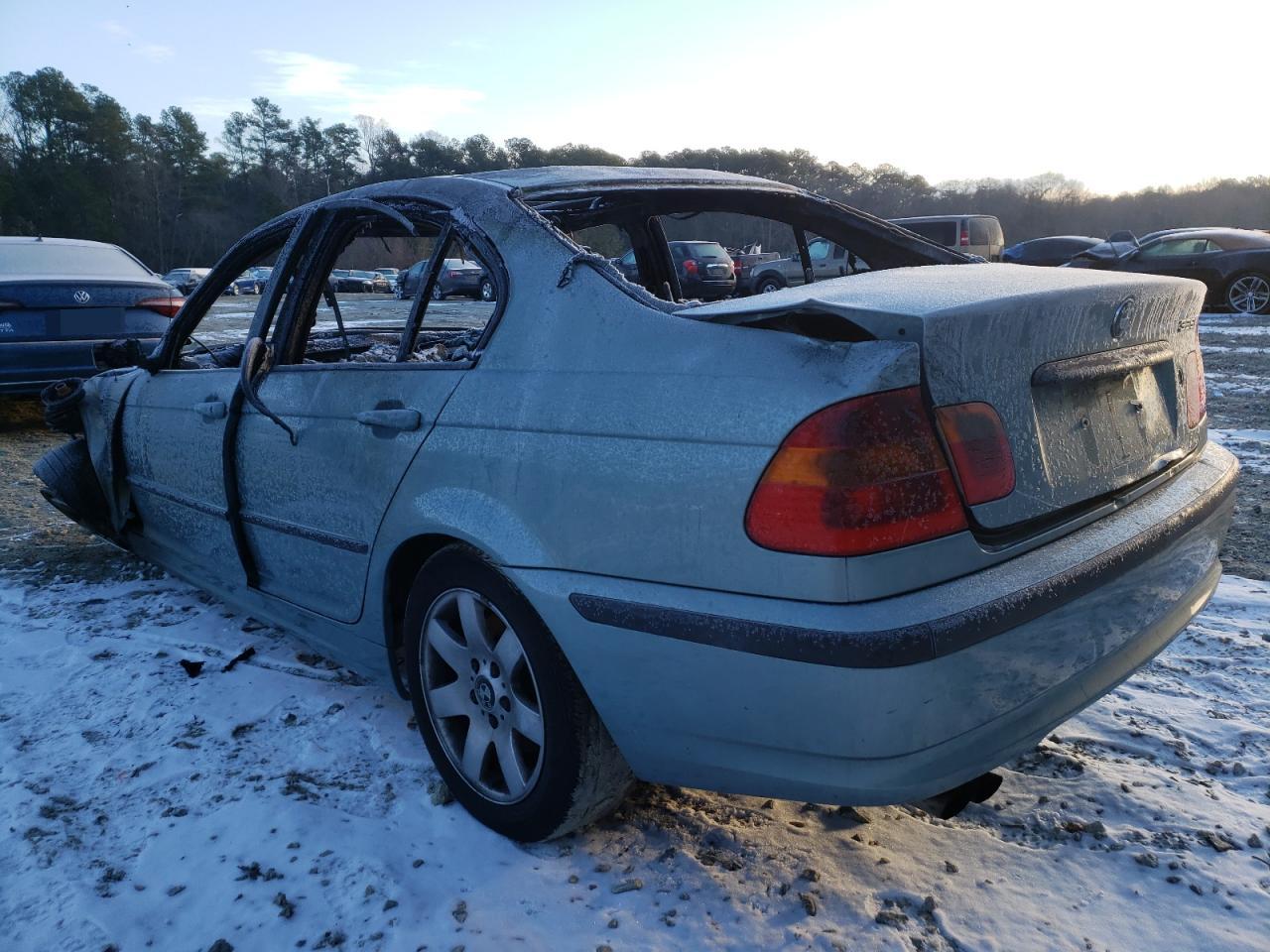 Photo 3 from auction – 2002 BMW 325 I with VIN WBAEV33452KL69920