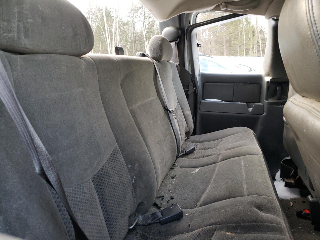 Photo 6 from auction – 2006 CHEVROLET SILVERADO with VIN 1GCHK29U96E108238