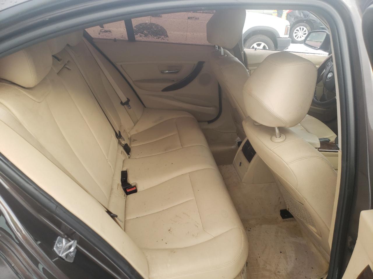 Photo 6 from auction – 2013 BMW 328XI with VIN WBA3B5C57DF590371
