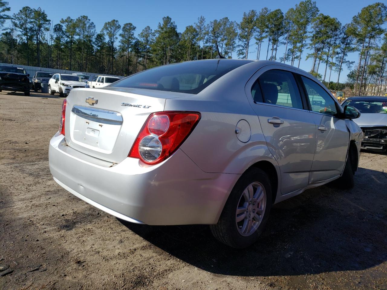 Photo 4 from auction – 2014 CHEVROLET SONIC LT with VIN 1G1JC5SH1E4206478
