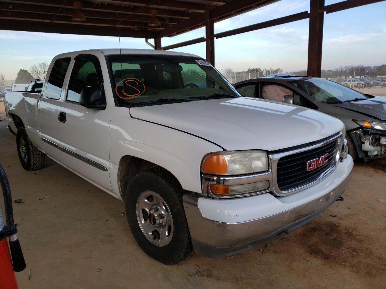 GMC NEW SIERRA 2004 with VIN 2GTEC19V841114887 - Photo from auction