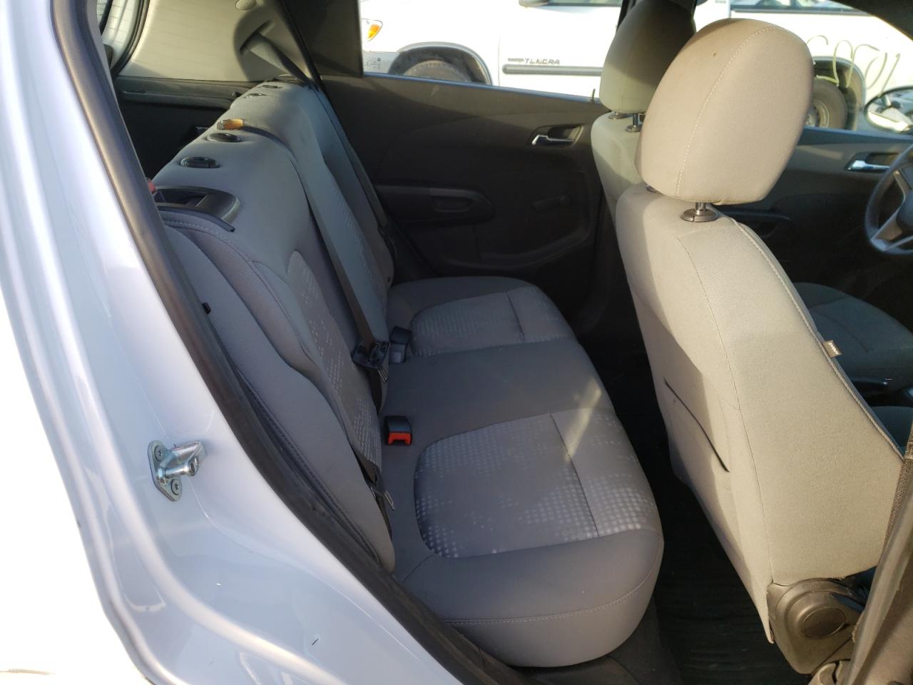 صورة رقم 6 من المزاد - 2012 CHEVROLET SONIC LS مع VIN 1G1JA6SH4C4169533