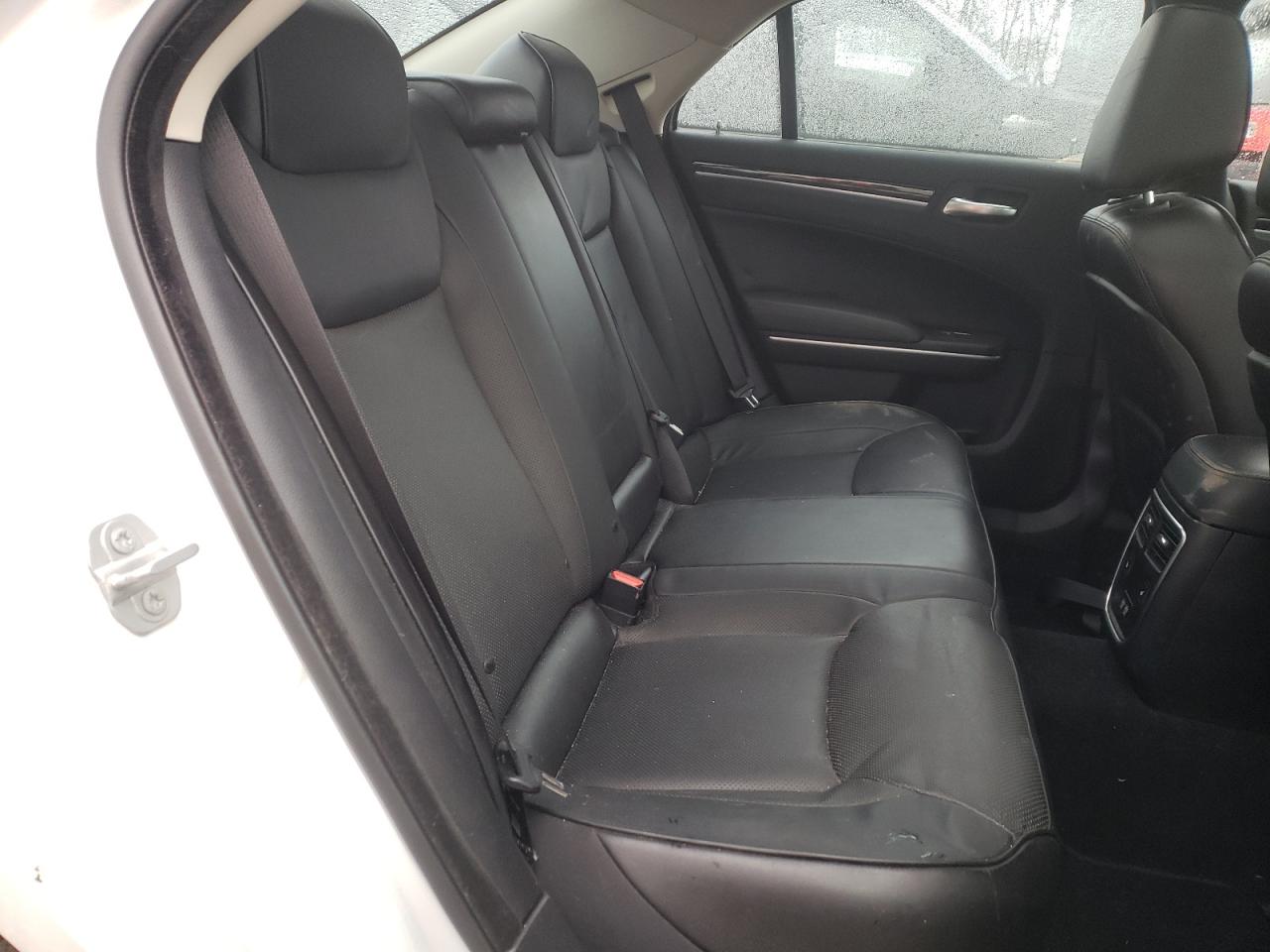 Photo 6 from auction – 2019 CHRYSLER 300 LIMITE with VIN 2C3CCAEGXKH609535