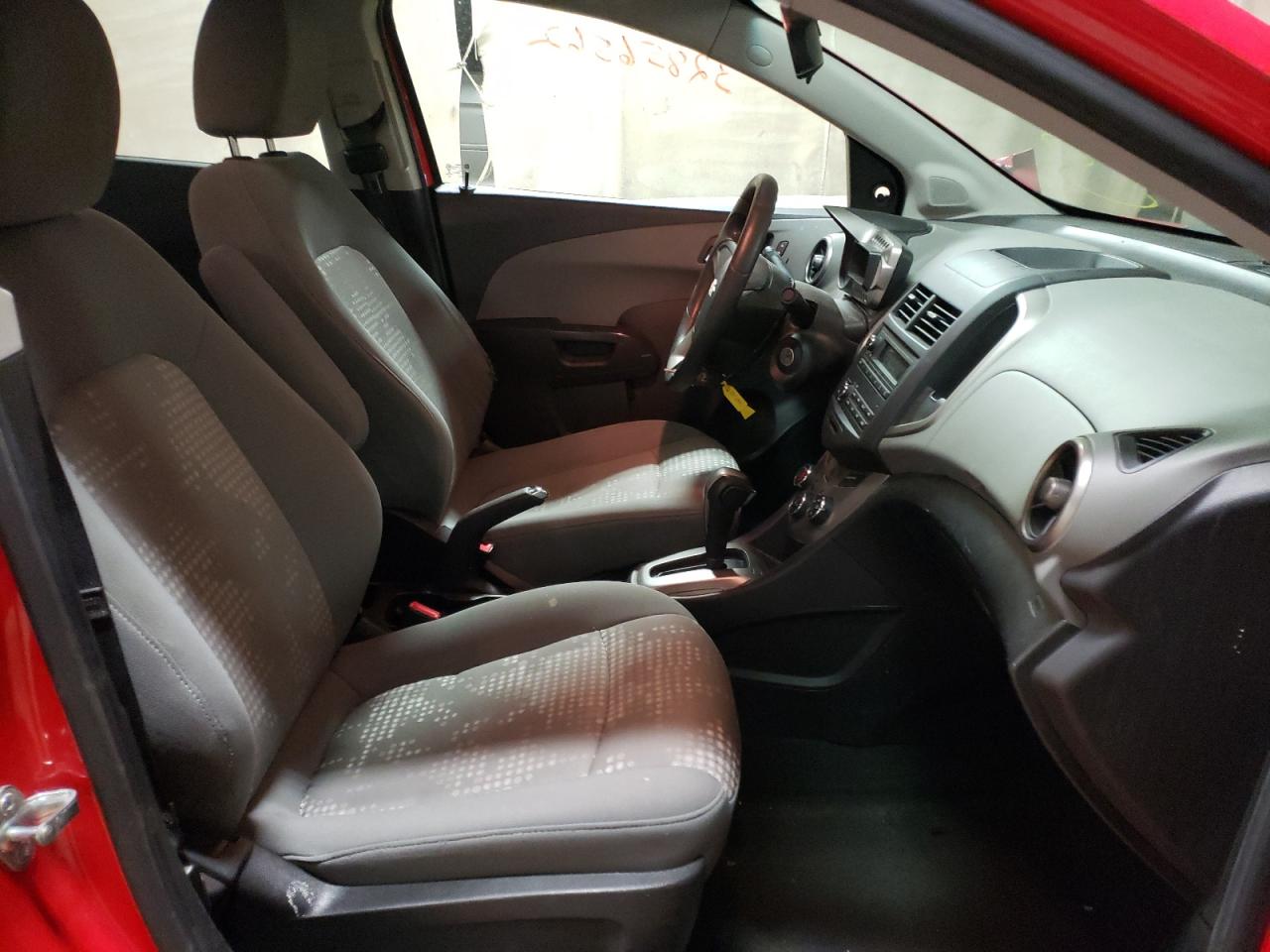 Photo 5 from auction – 2014 CHEVROLET SONIC LS with VIN 1G1JA5SH5E4143892