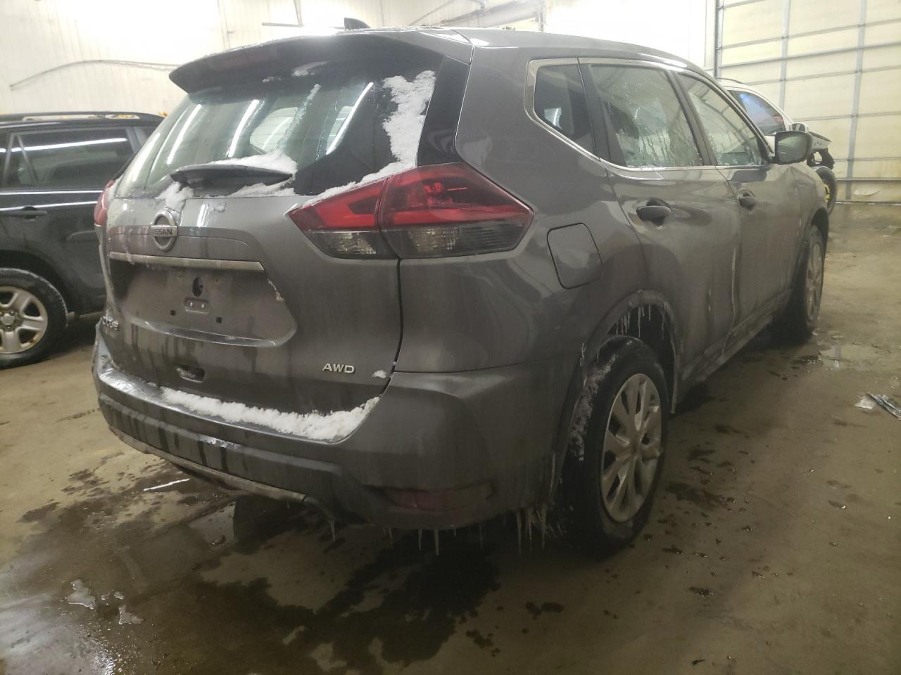 Photo 4 from auction – 2018 NISSAN ROGUE S with VIN KNMAT2MVXJP576670