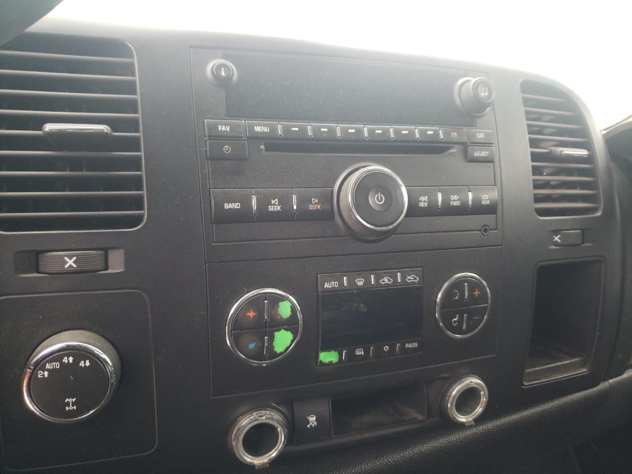 Photo 9 from auction – 2007 CHEVROLET SILVERADO with VIN 3GCEK13M07G555346