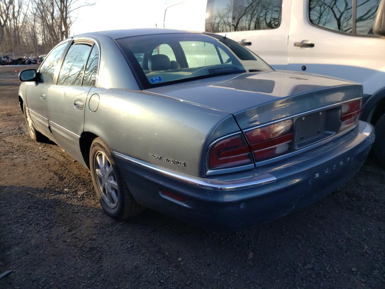 Photo 3 from auction – 2001 BUICK PARK AVENU with VIN 1G4CW54KX14179786