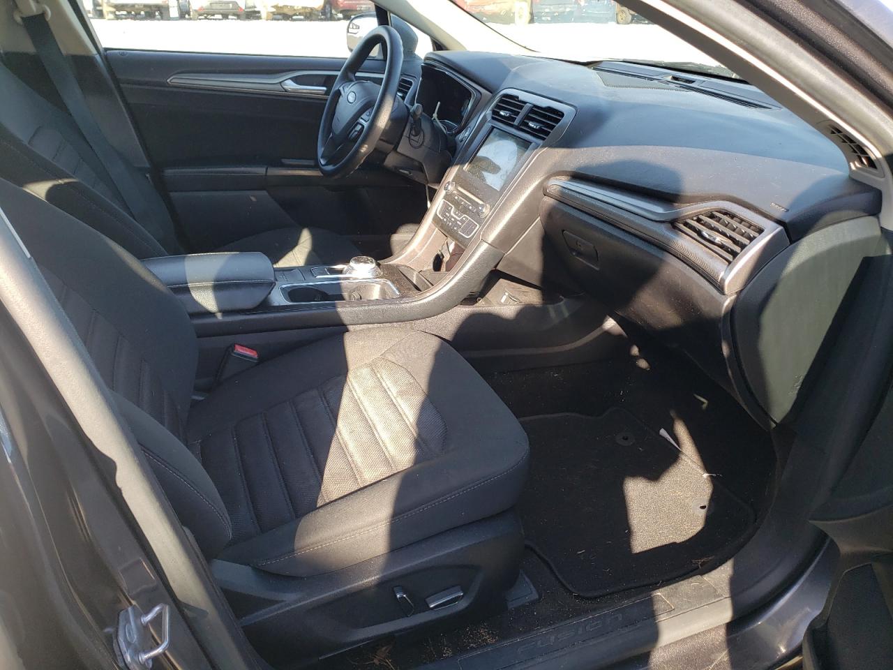 Photo 5 from auction – 2017 FORD FUSION SE with VIN 3FA6P0H76HR391602