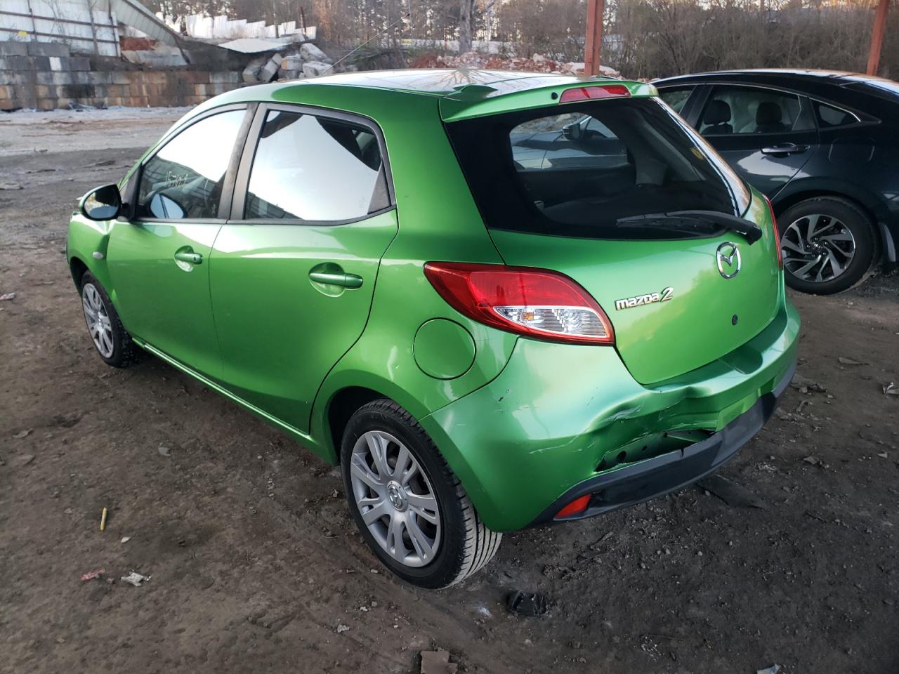 Photo 3 from auction – 2011 MAZDA MAZDA2 with VIN JM1DE1HYXB0127053