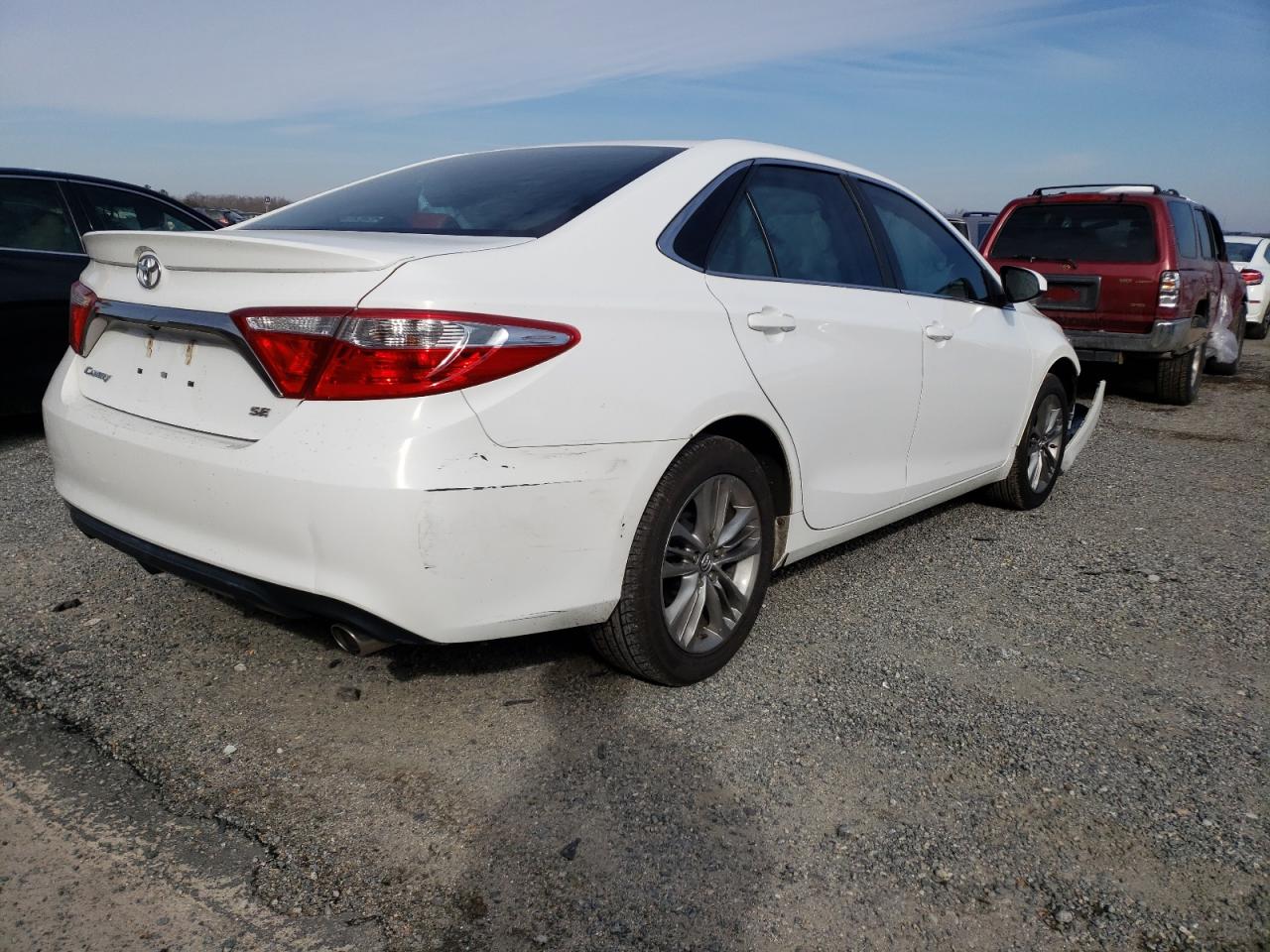 Photo 4 from auction – 2016 TOYOTA CAMRY LE with VIN 4T1BF1FK4GU594290