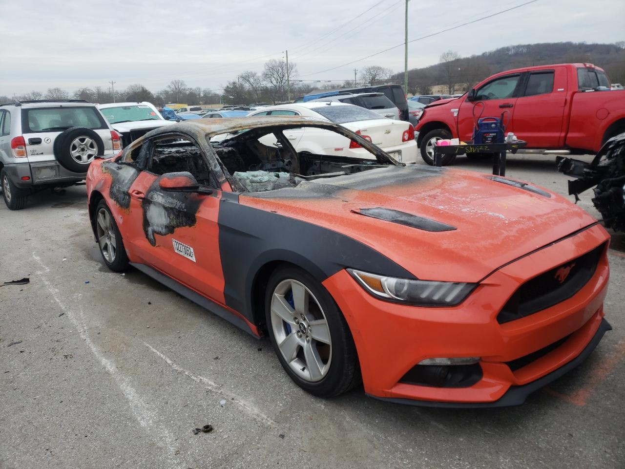 FORD MUSTANG 2015 with VIN 1FA6P8TH1F5319463 - Photo from auction