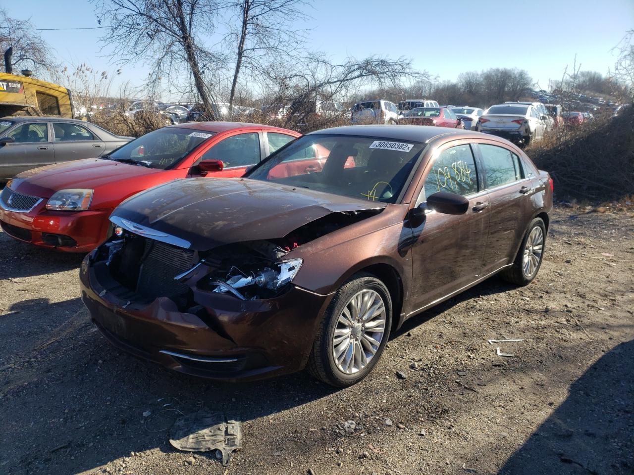 Фото 2 с аукциона – 2013 CHRYSLER 200 LX с VIN 1C3CCBAB4DN670714